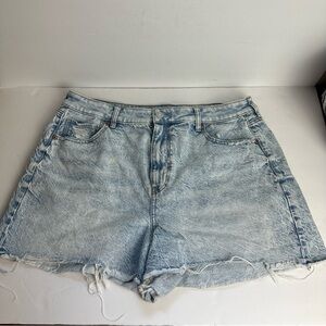 American Eagle Mom Shorts Women’s Size 16 denim plus size raw hem 100% cotton